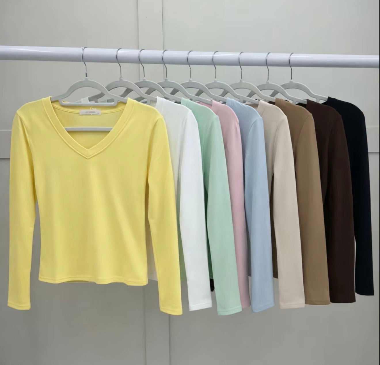 Long Sleeve V-neck Stretchy Top