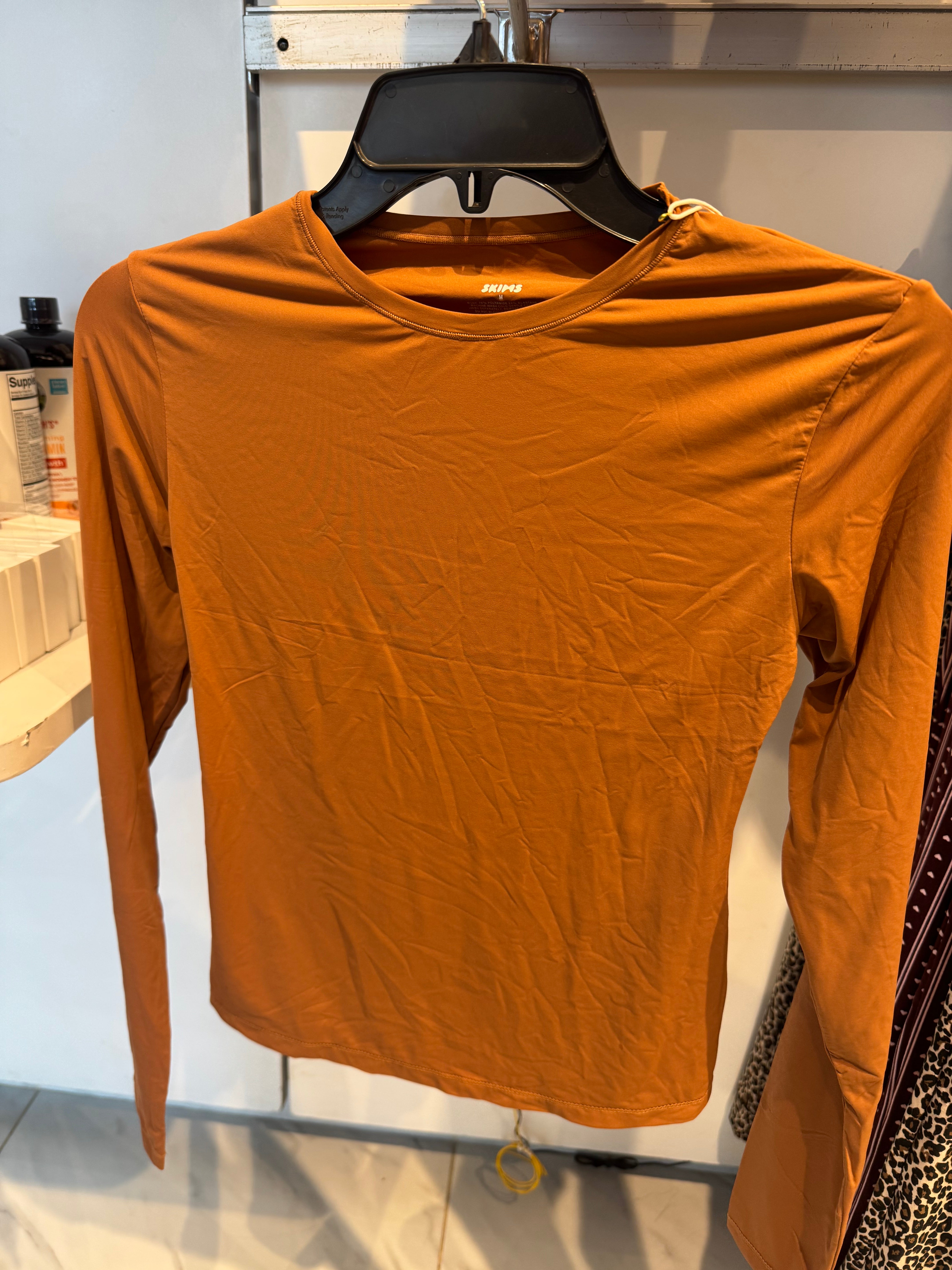 Skims brown top