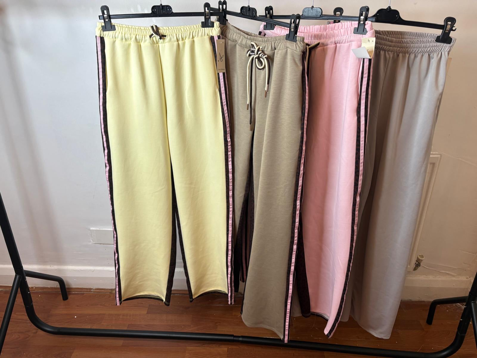 Leopard Print Stripped Trousers with Drawstring Waist and Side Stripes for Comfortable Wear