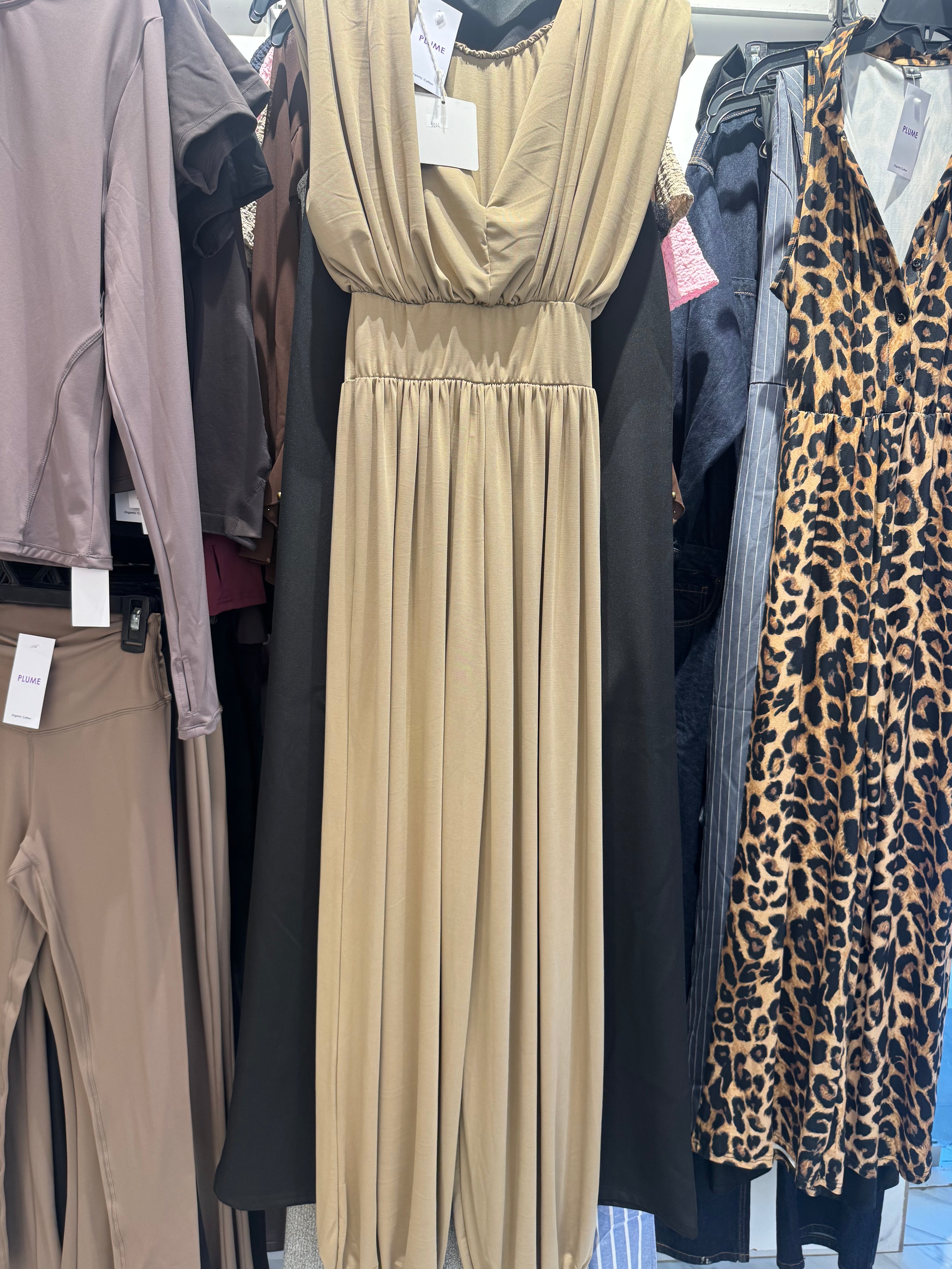V-neck sleeveless jumpsuit