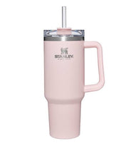 Stanley Quencher H2.0 FlowState Tumbler in a light pink color.