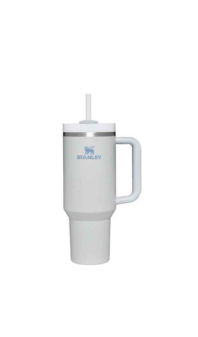 Stanley Quencher H2.0 FlowState 40oz tumbler in the Fog color.