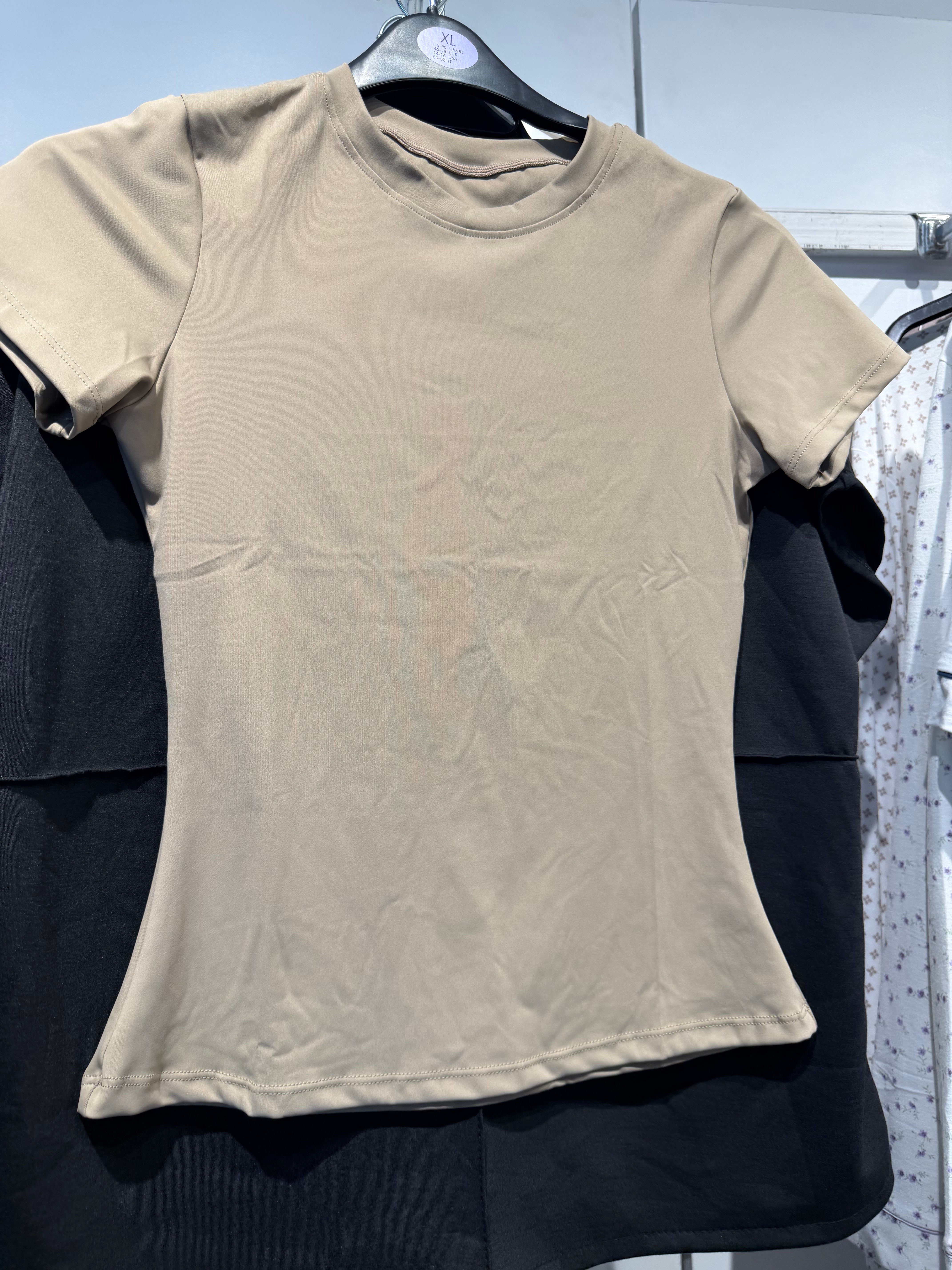 Short sleeve top